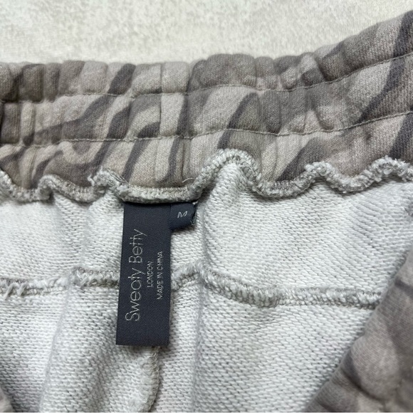 Sweaty Betty Organic Cotton Animal Print Athletic Shorts French Terry - Picture 6 of 7